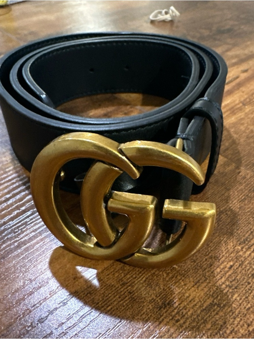 Gucci Black Leather Belt with Distressed Gold Double G Buckle - Picture 7 of 7